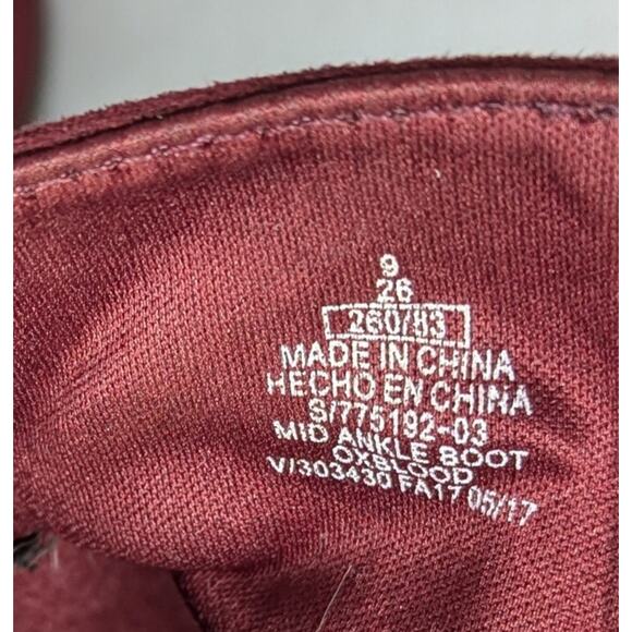 Old Navy sz 9 Faux Suede Sz 9. 2.5" Stacked heel zippers Mid ankle boot Oxblood - Picture 4 of 11